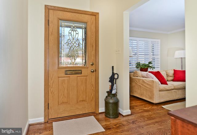 $595,000 | 3163 Patrick Henry Drive, Falls Church, VA 22044