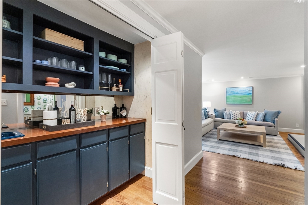 24 Arnold Road Wellesley, MA 02481 - Photo 13 of 41