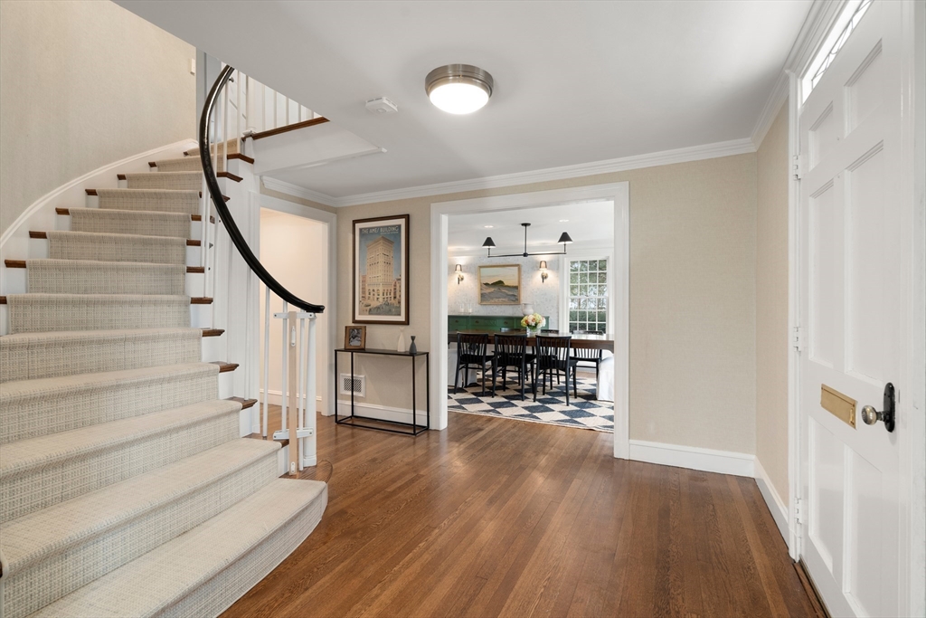 24 Arnold Road Wellesley, MA 02481 - Photo 2 of 41
