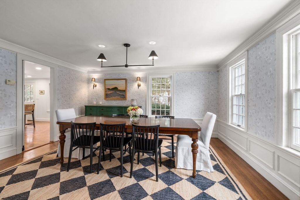 24 Arnold Road Wellesley, MA 02481 - Photo 26 of 41