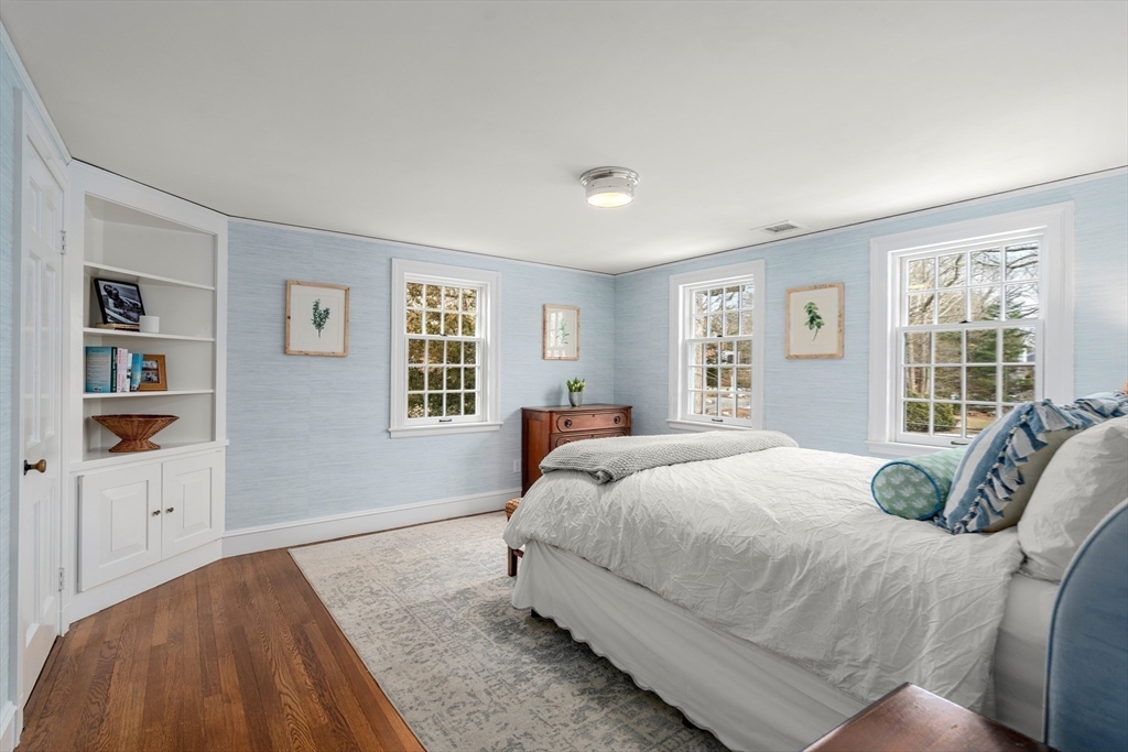 24 Arnold Road Wellesley, MA 02481 - Photo 32 of 41