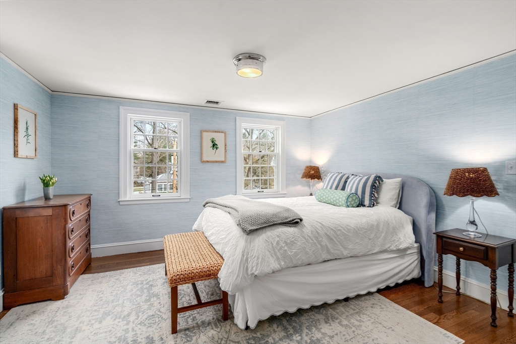 24 Arnold Road Wellesley, MA 02481 - Photo 33 of 41