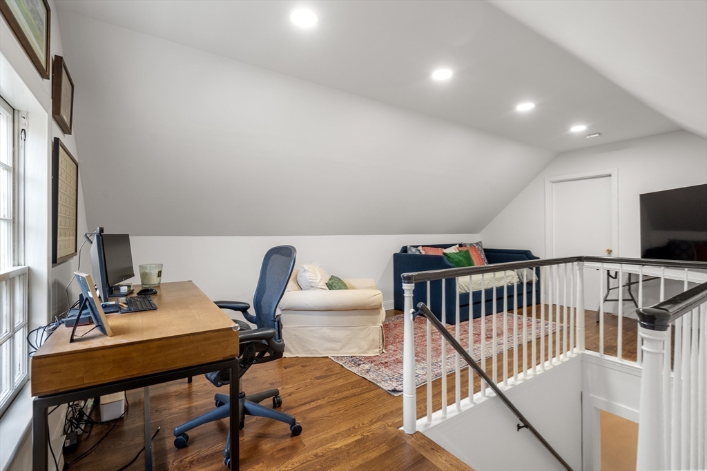 24 Arnold Road Wellesley, MA 02481 - Photo 36 of 41