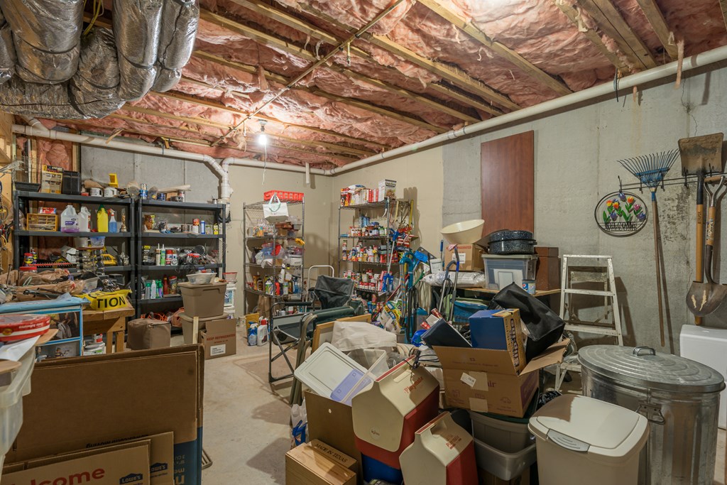 160 Primrose Court Ellijay, GA 30540 - Photo 34 of 52 a view of a room with gym equipment