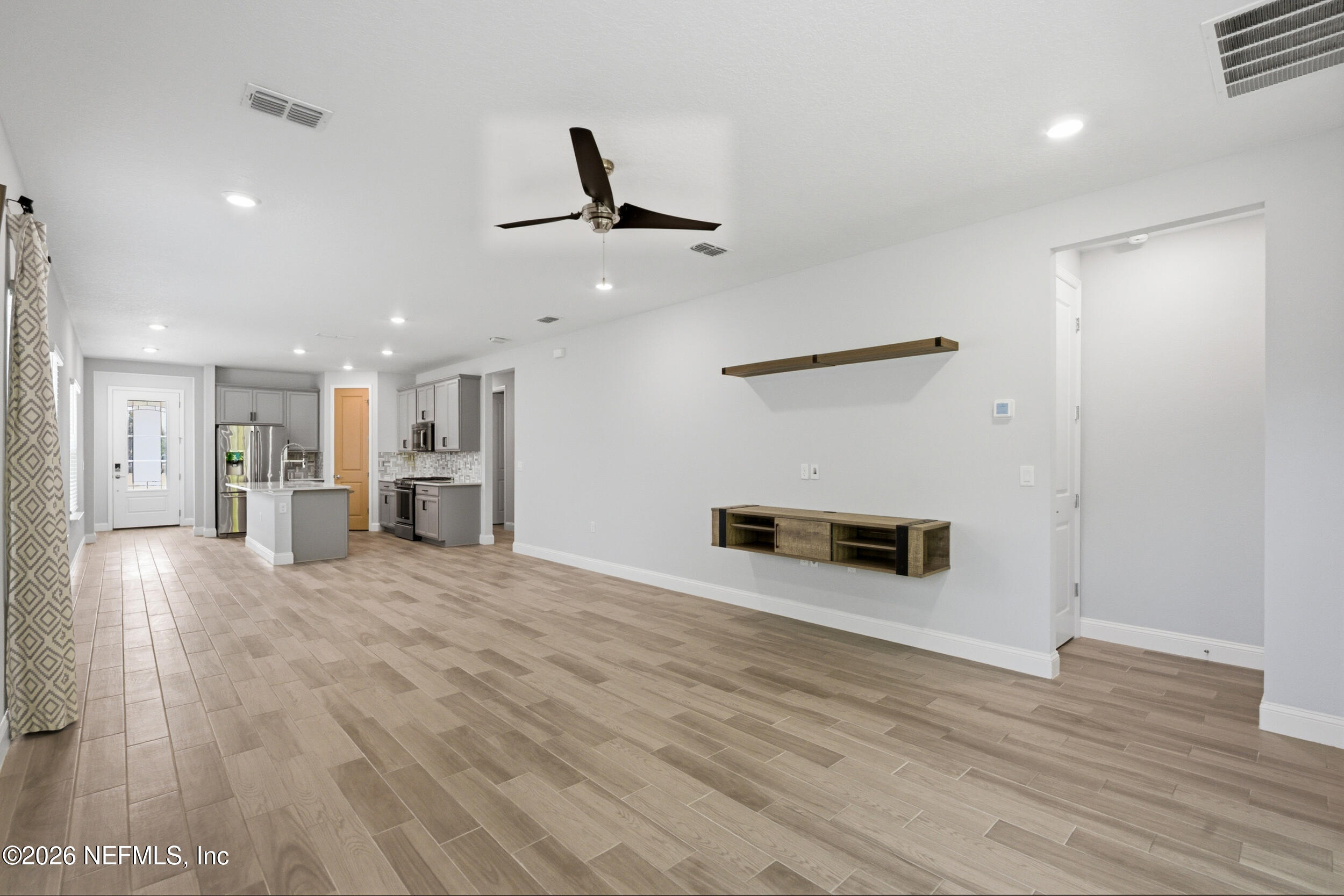 248 Clifton Bay Loop St. Johns, FL 32259 - Photo 18 of 40 homeprimemedia-17