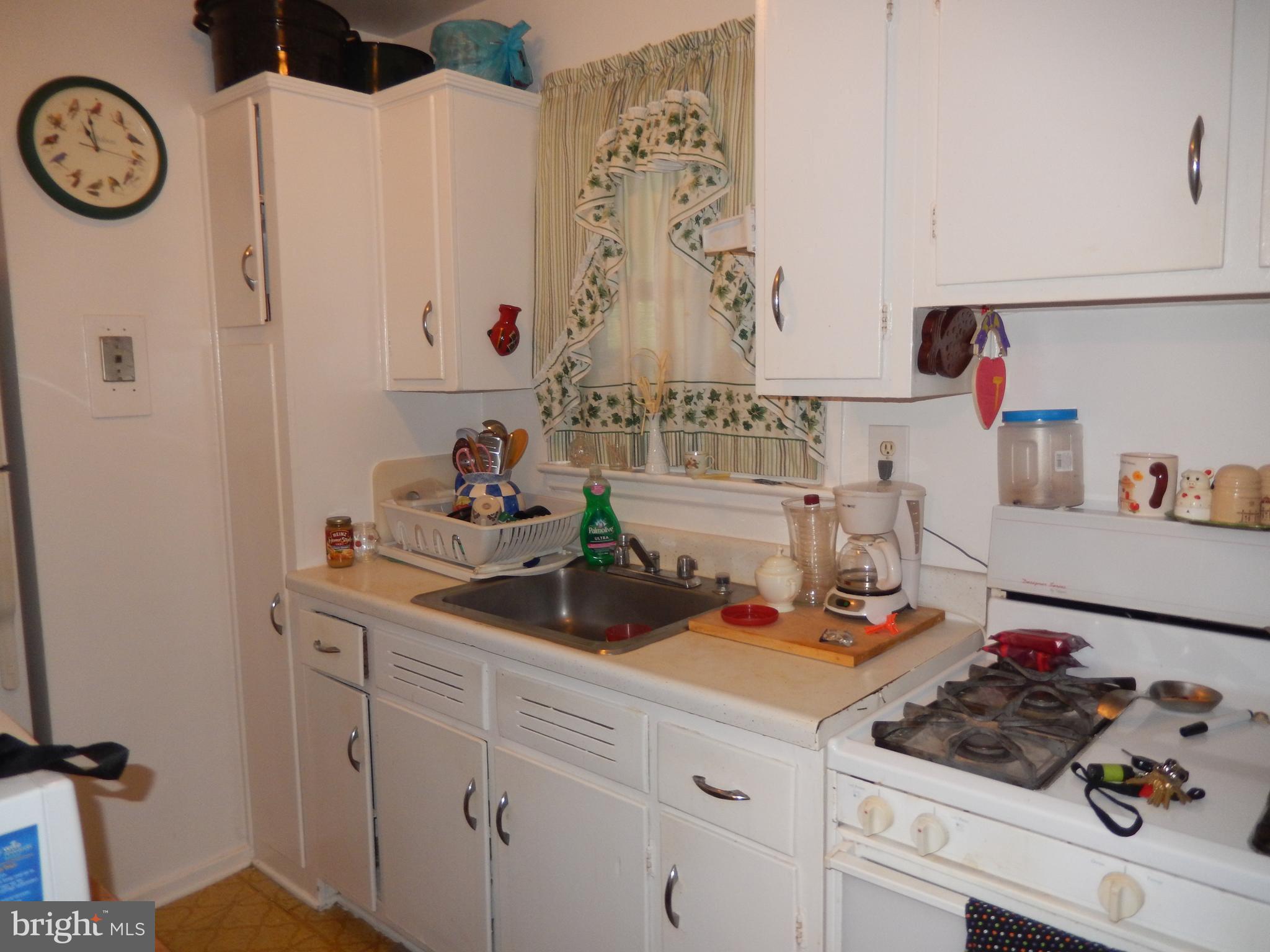 12105 Goodhill Road Silver Spring, MD 20902 - Photo 10 of 15 Kitchen