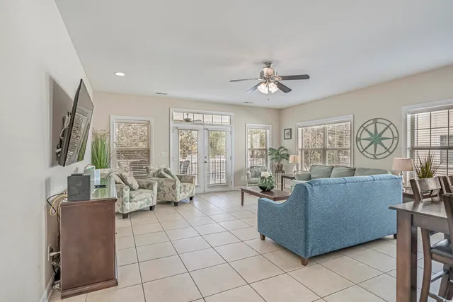 $814,000 | 703 37th Avenue South, North Myrtle Beach, SC 29582