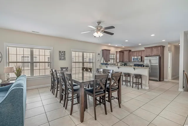 $814,000 | 703 37th Avenue South, North Myrtle Beach, SC 29582