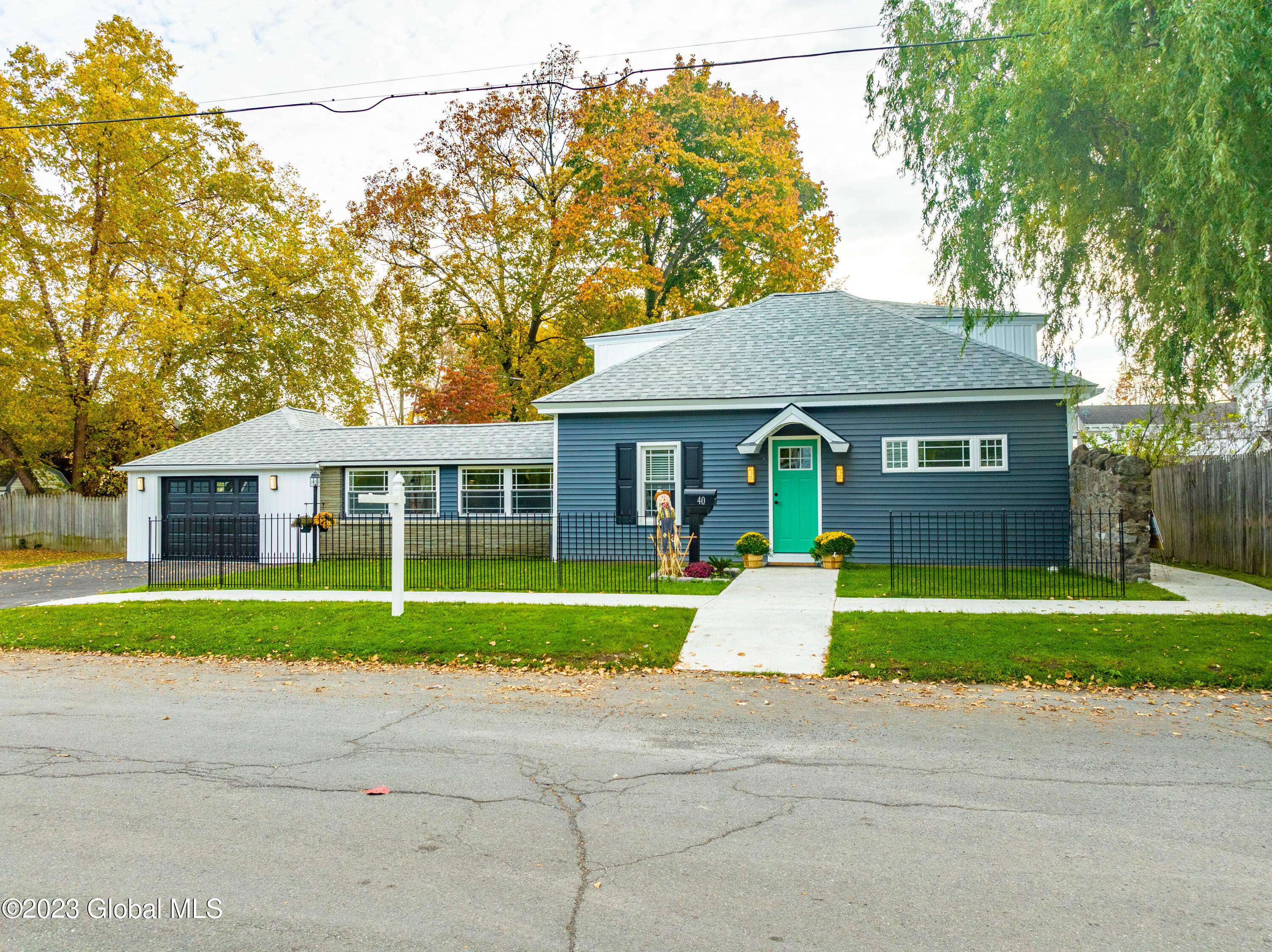 40 117th Street Troy, NY 12182 - Photo 2 of 22 out4