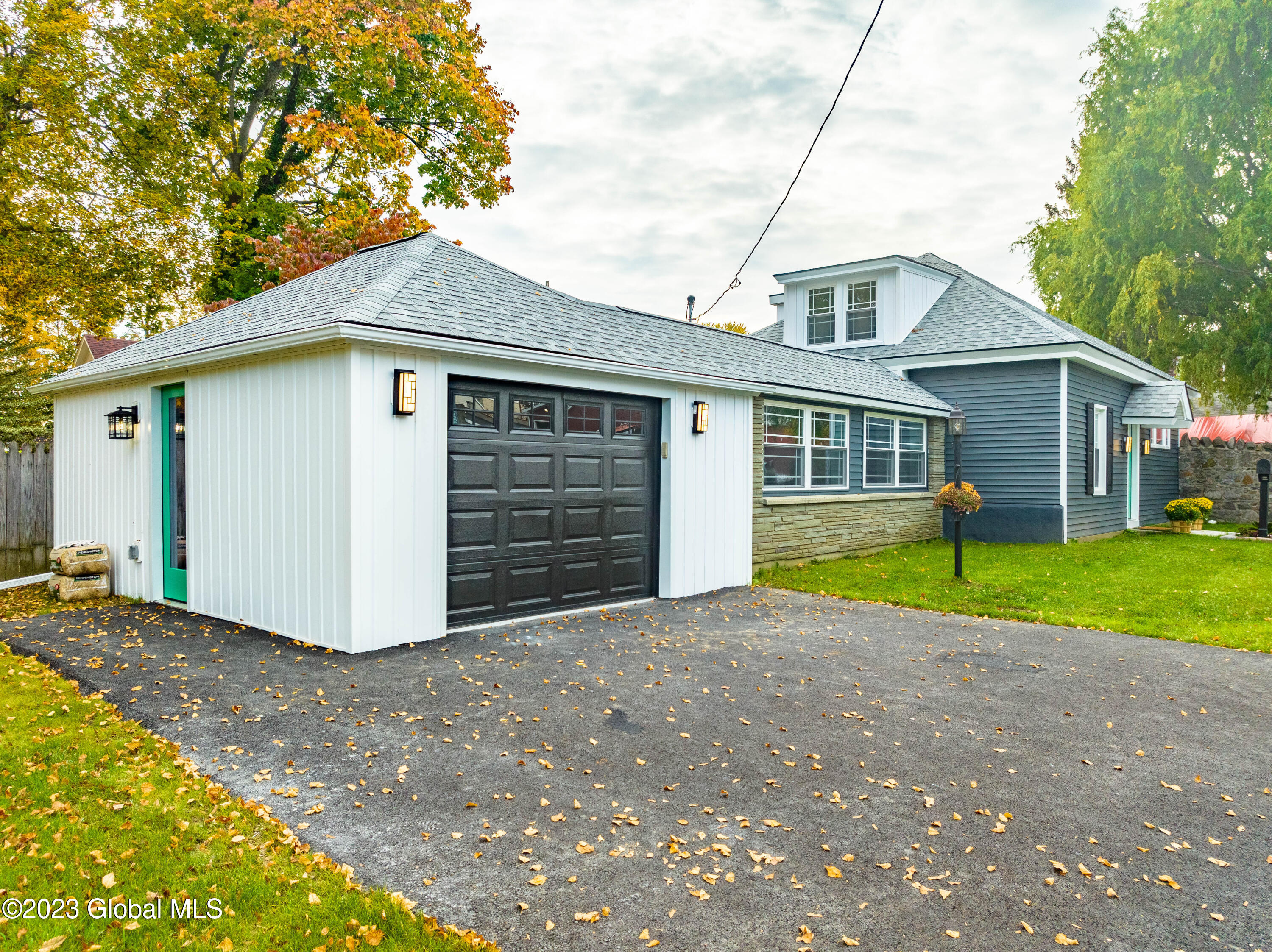 40 117th Street Troy, NY 12182 - Photo 4 of 22 out6