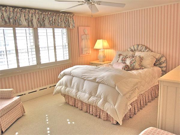 39 Estabrook Road Swampscott, MA 01907 - Photo 12 of 17 Gallery Image 12