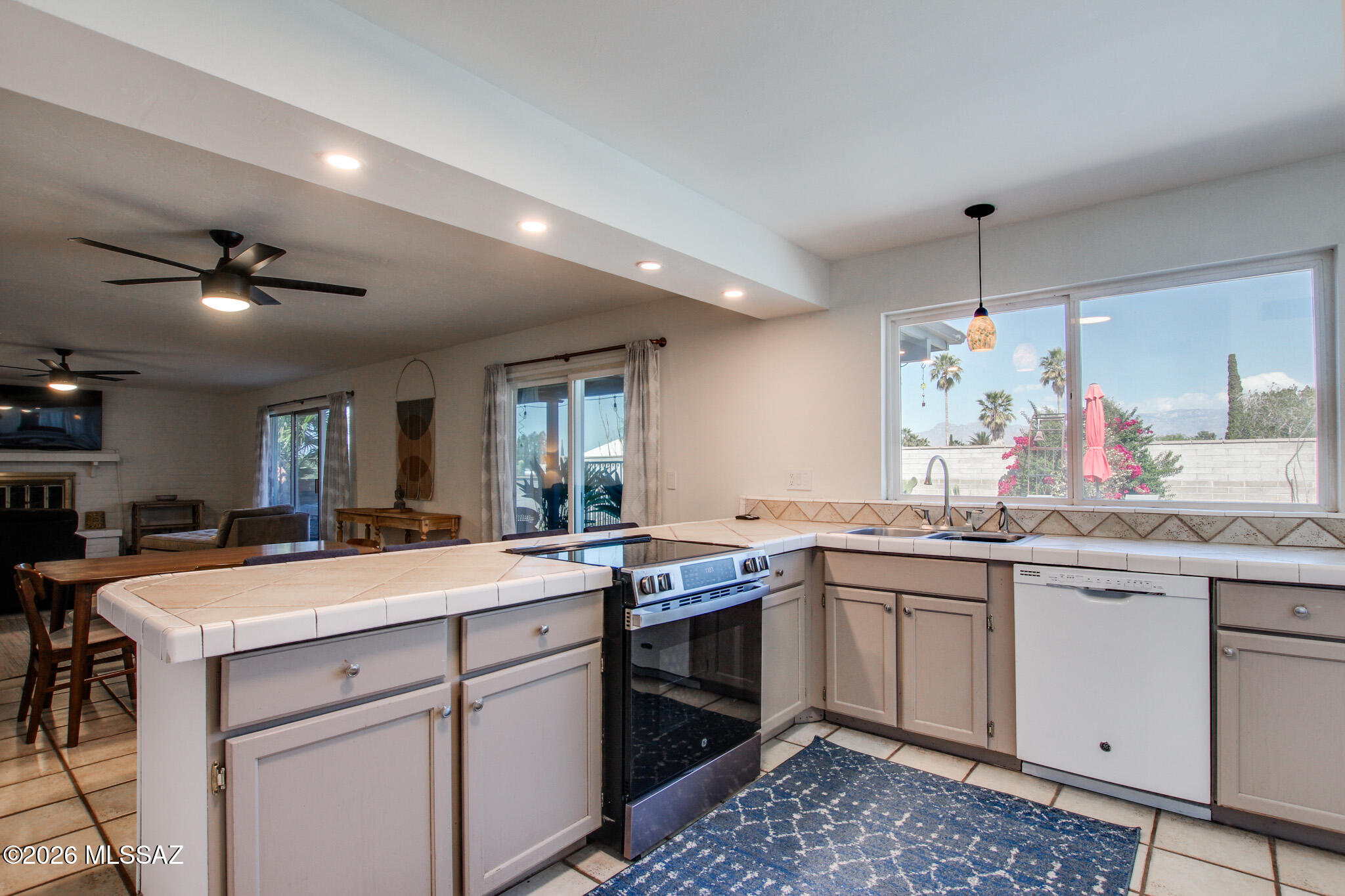 9771 East Sellarole Road Tucson, AZ 85730 - Photo 6 of 45 IMG_5665