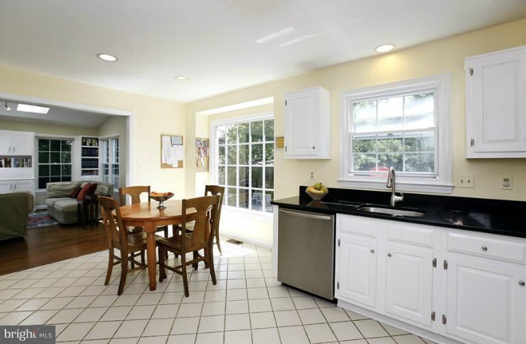 5117 Sangamore Road Bethesda, MD 20816 - Photo 3 of 26 Kitchen