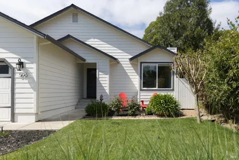 $895,000 | 506 Baines Avenue, Sonoma, CA 95476
