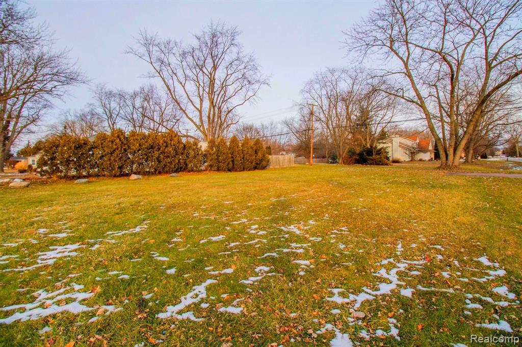 3281 Crooks Road Rochester Hills, MI 48309 - Photo 6 of 9
