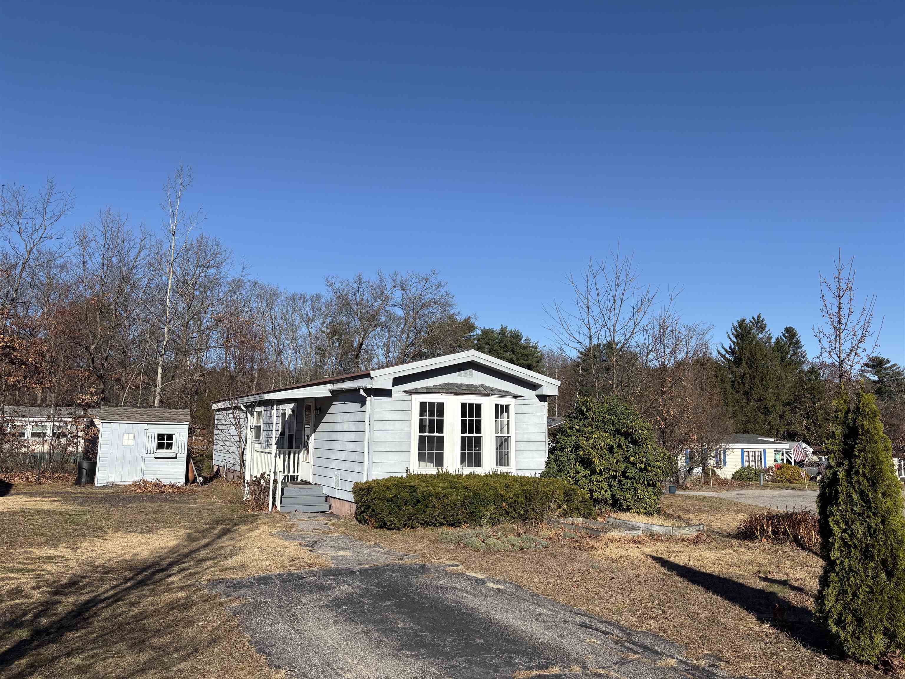 82 Rachael Circle Goffstown, NH 03045 - Photo 6 of 17