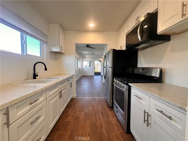 $1,450 | 314 Wilshire Place, Barstow, CA 92311