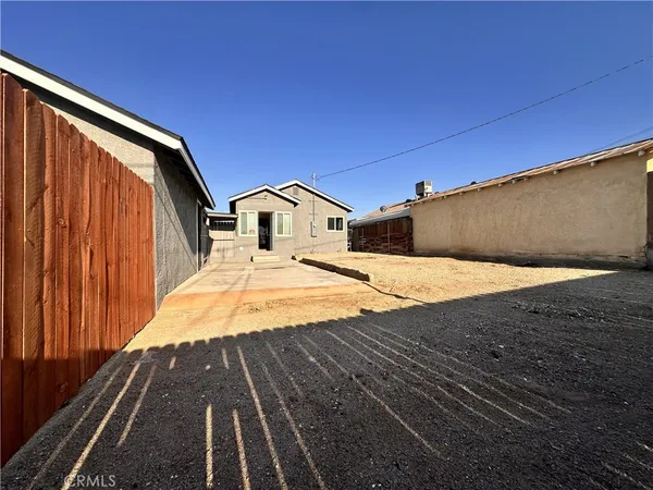 $1,450 | 314 Wilshire Place, Barstow, CA 92311