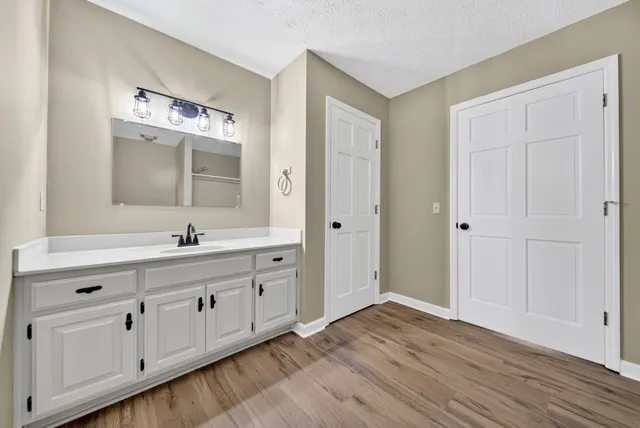 $499,000 | 226 West Biggs Road, Cottontown, TN 37048