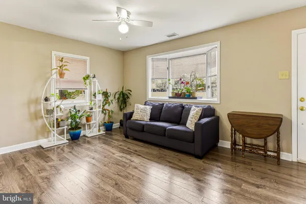 $389,900 | 712 West Wood Avenue, Somerdale, NJ 08083