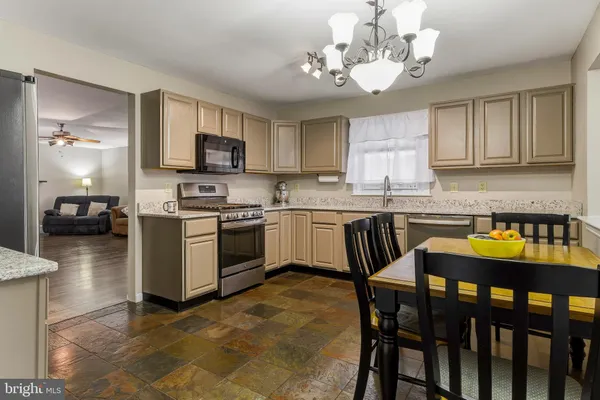 $389,900 | 712 West Wood Avenue, Somerdale, NJ 08083