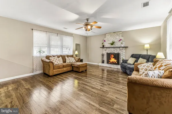 $389,900 | 712 West Wood Avenue, Somerdale, NJ 08083