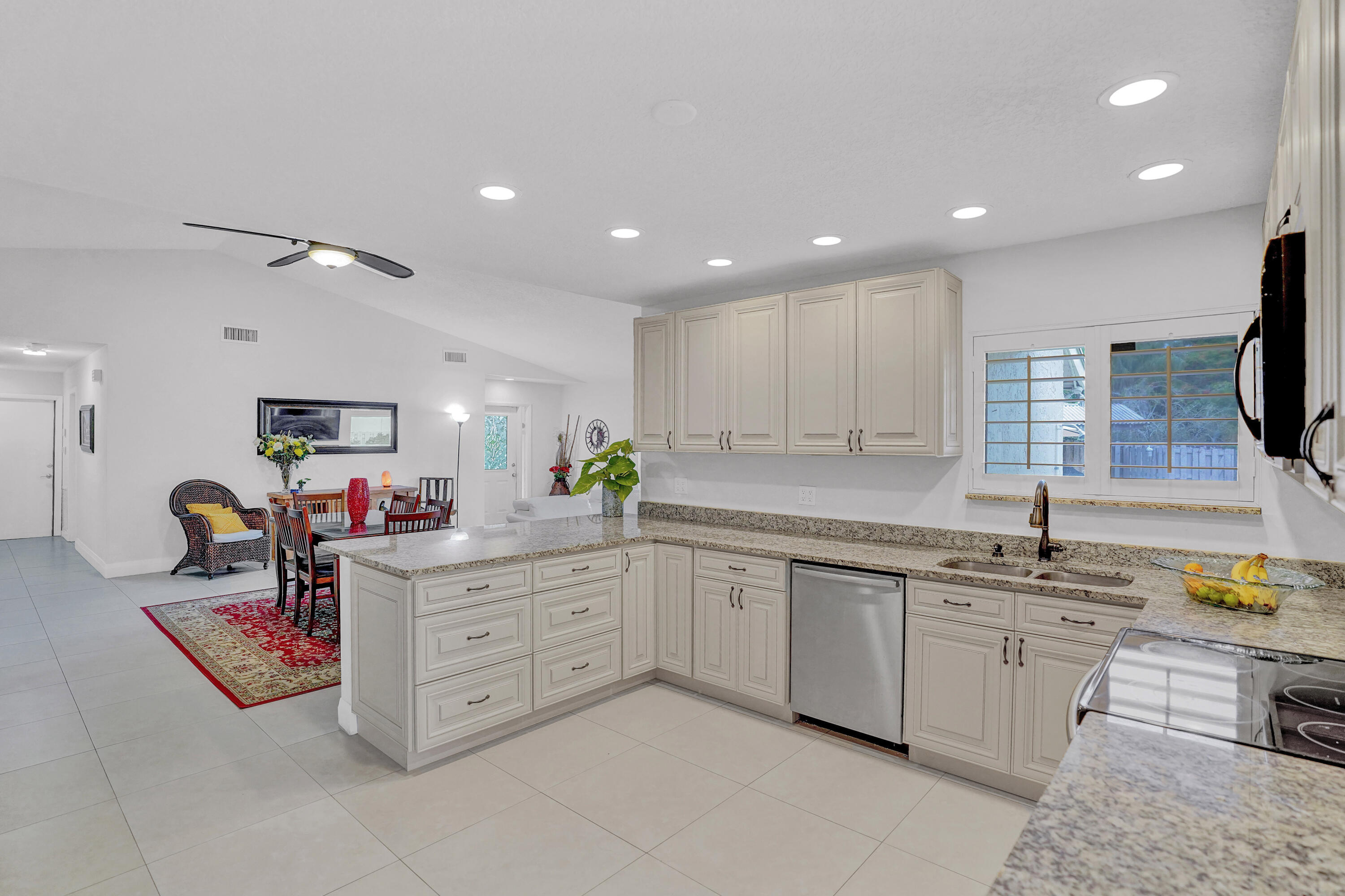 7680 Stanway Place Boca Raton, FL 33433 - Photo 16 of 30 KITCHEN