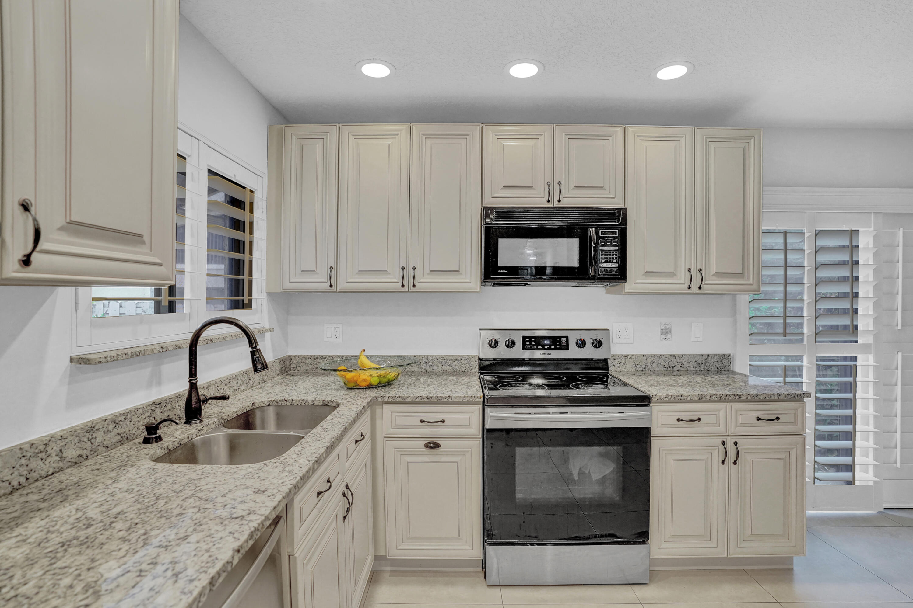 7680 Stanway Place Boca Raton, FL 33433 - Photo 17 of 30 KITCHEN