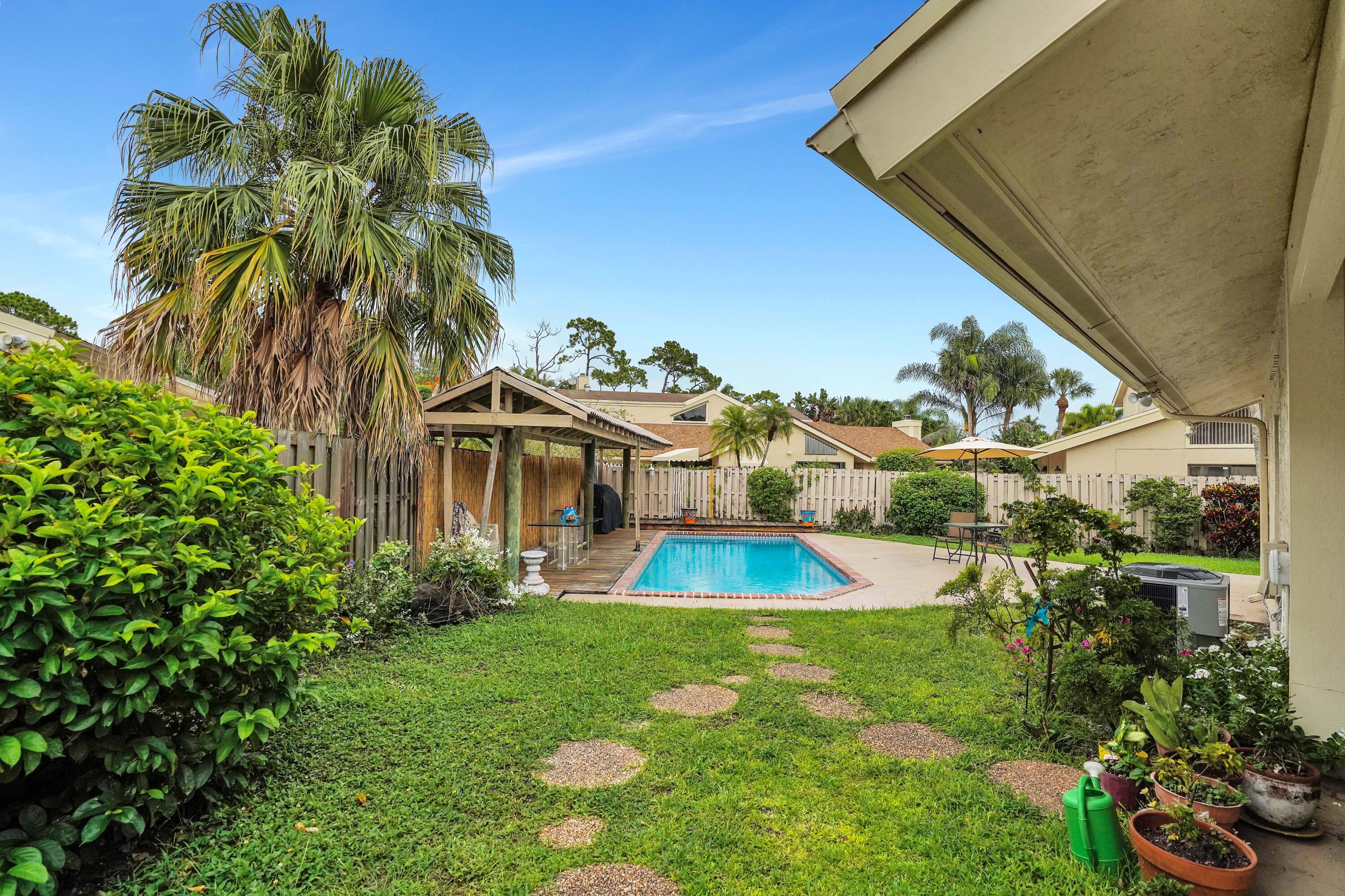 7680 Stanway Place Boca Raton, FL 33433 - Photo 3 of 30 GARDEN POOL