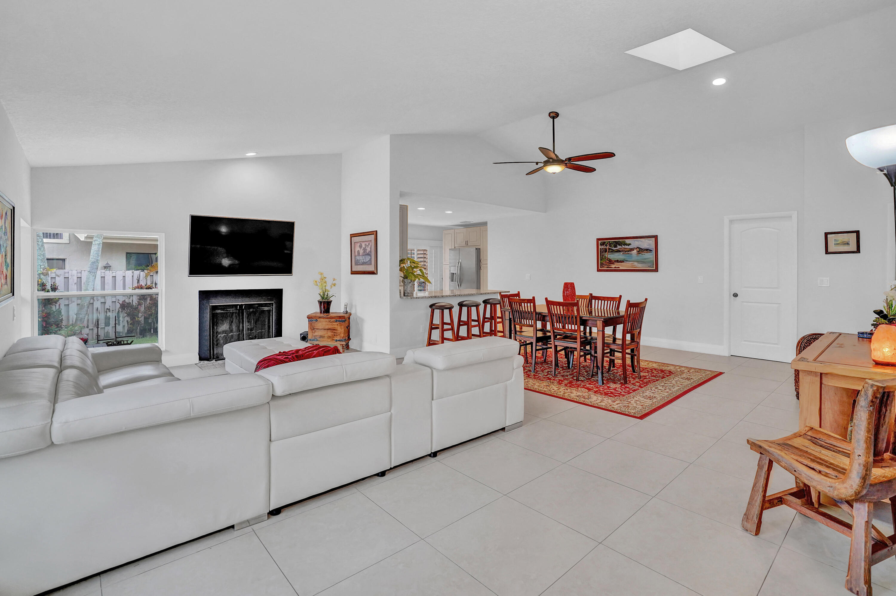 7680 Stanway Place Boca Raton, FL 33433 - Photo 7 of 30 LIVING ROOM