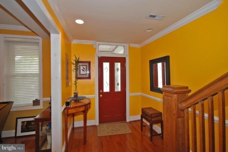 99 Rhode Island Avenue Northeast Washington, DC 20002 - Photo 2 of 24 Entrance / Foyer