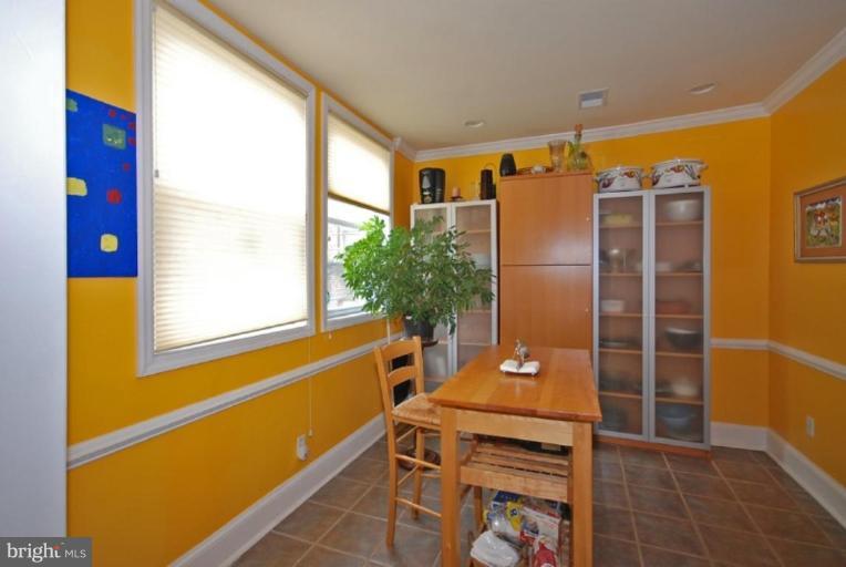 99 Rhode Island Avenue Northeast Washington, DC 20002 - Photo 8 of 24 Breakfast Room
