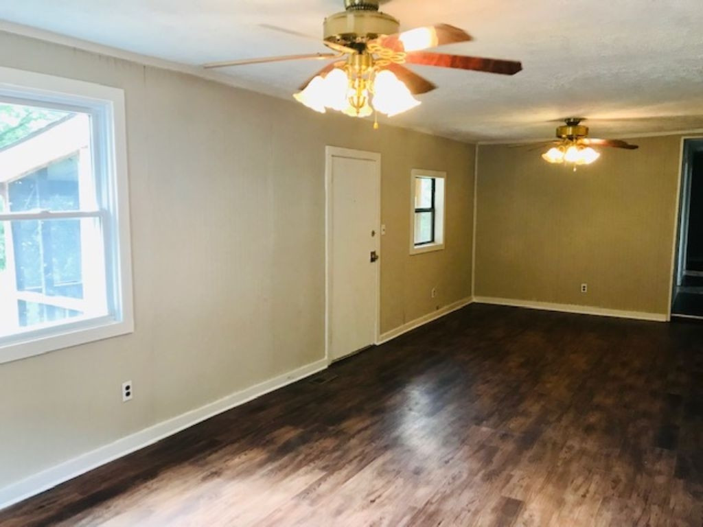 159 Muddy Branch Road Elizabethton, TN 37643 - Photo 3 of 16 Photo 3