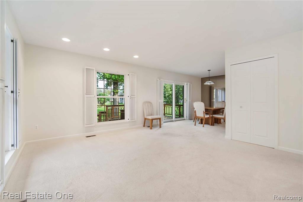 1822 Streamedge Court Rochester Hills, MI 48309 - Photo 8 of 24