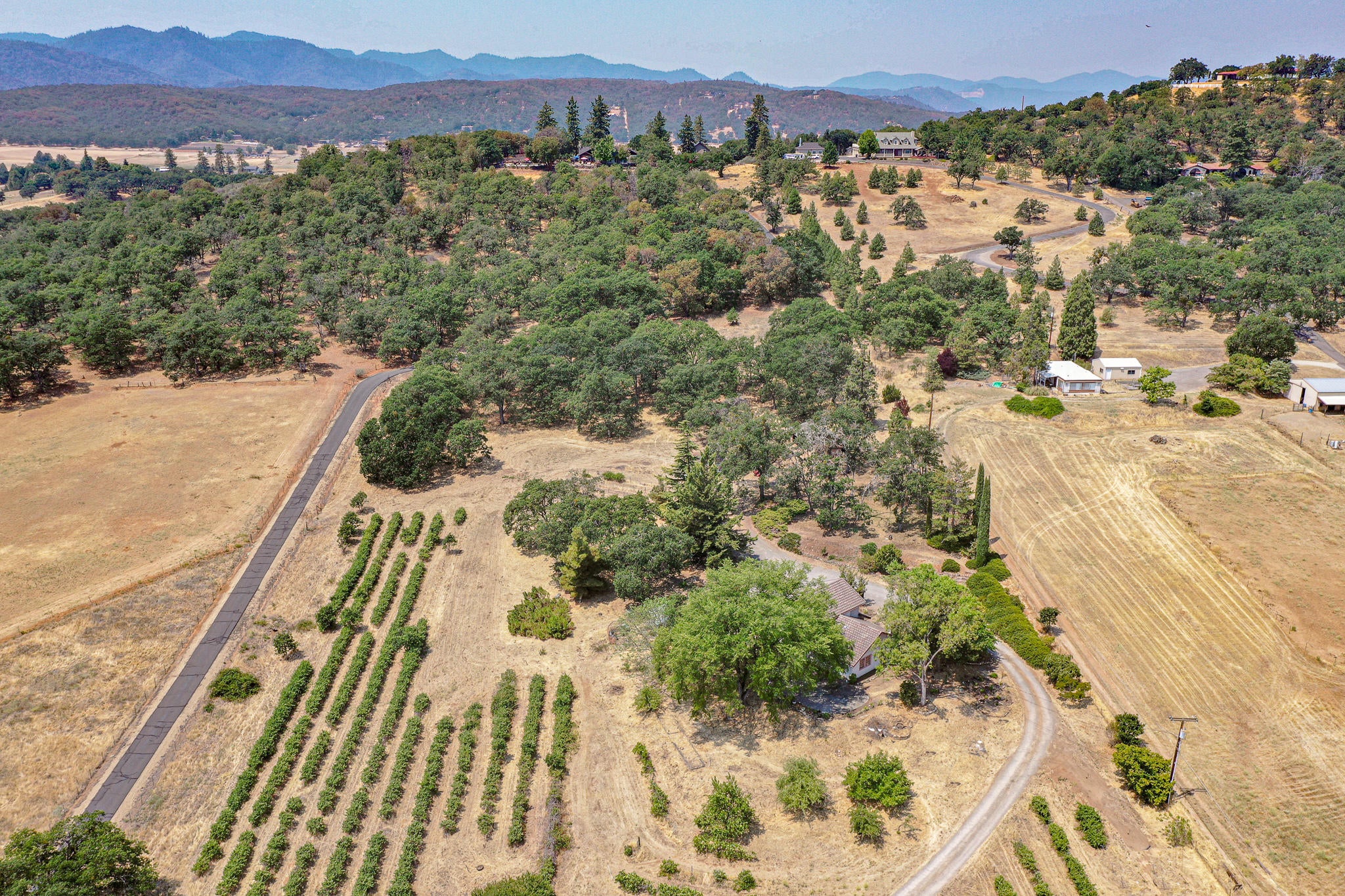 3632 Willow Springs Road Central Point, OR 97502 - Photo 33 of 36 DJI_0220