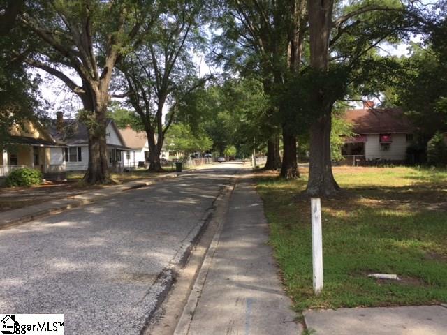 97 Palmetto Street Clinton, SC 29325 - Photo 2 of 13