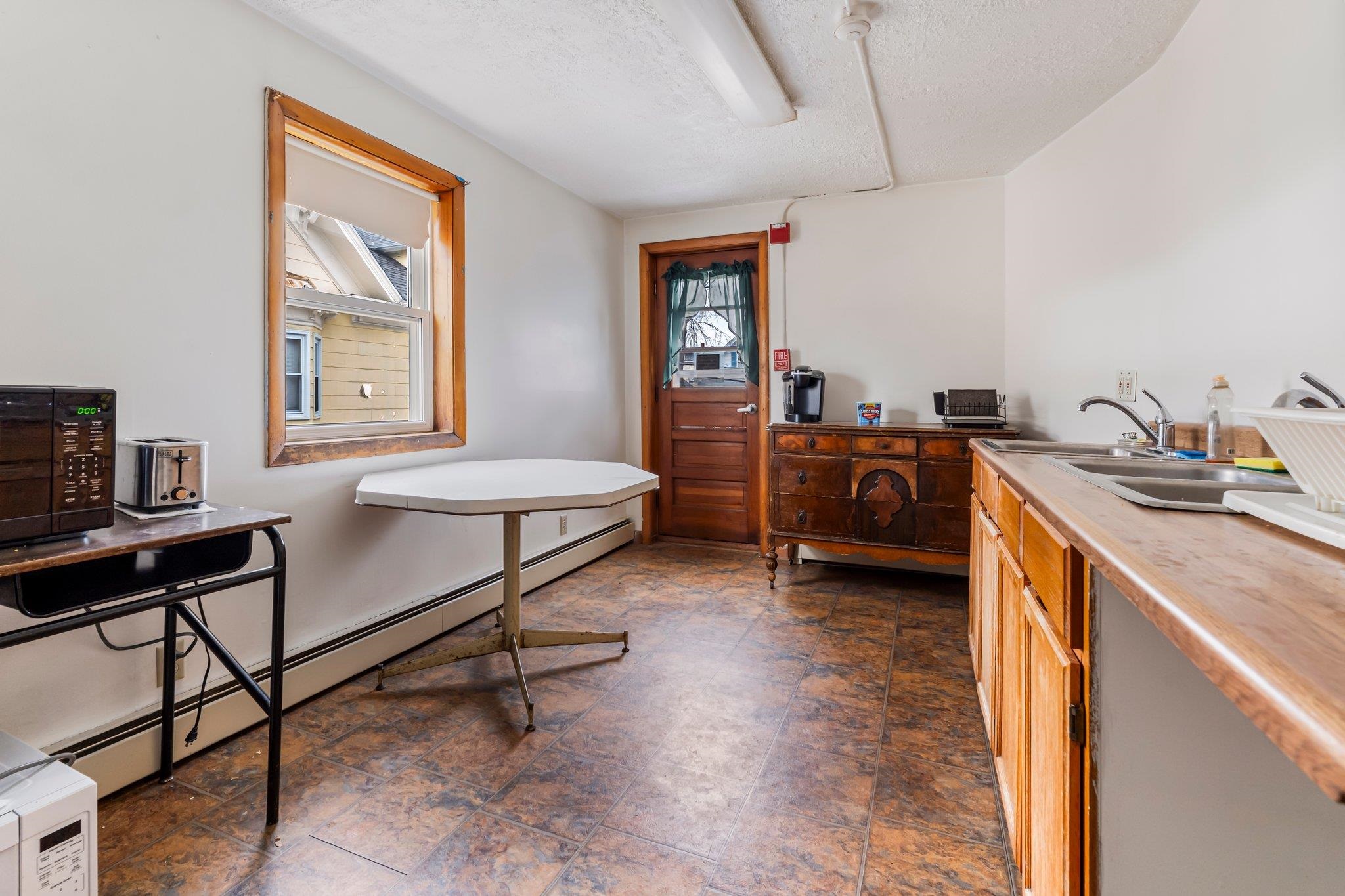 151 Pearl Street Manchester, NH 03104 - Photo 36 of 45