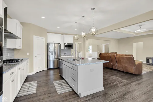 $960,000 | 11240 East 106th Street, Fishers, IN 46037