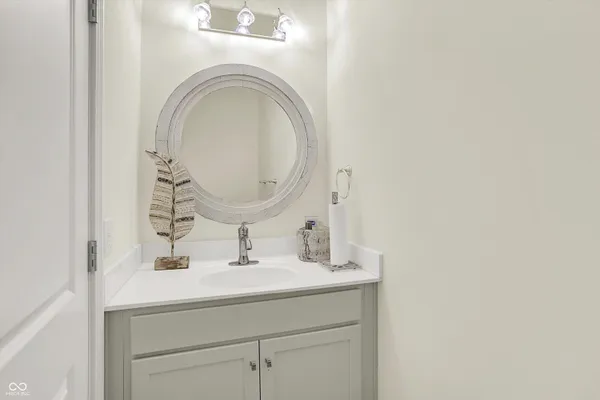 $960,000 | 11240 East 106th Street, Fishers, IN 46037