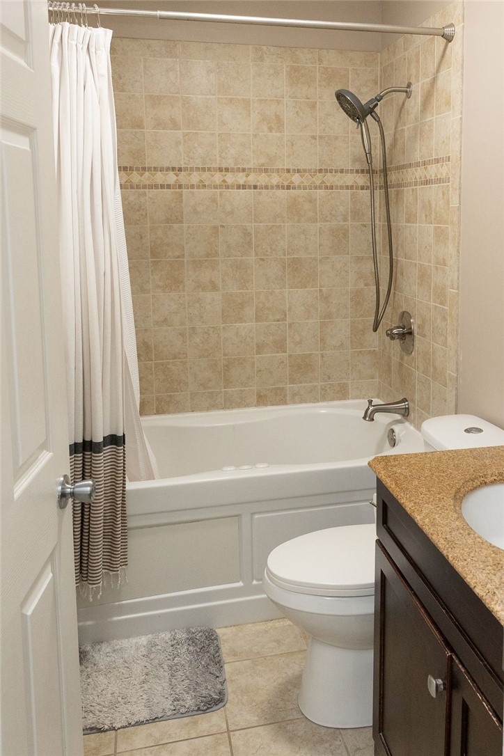 114 Mapleleaf Drive Catlin, IL 61817 - Photo 21 of 33 Master Bath 2