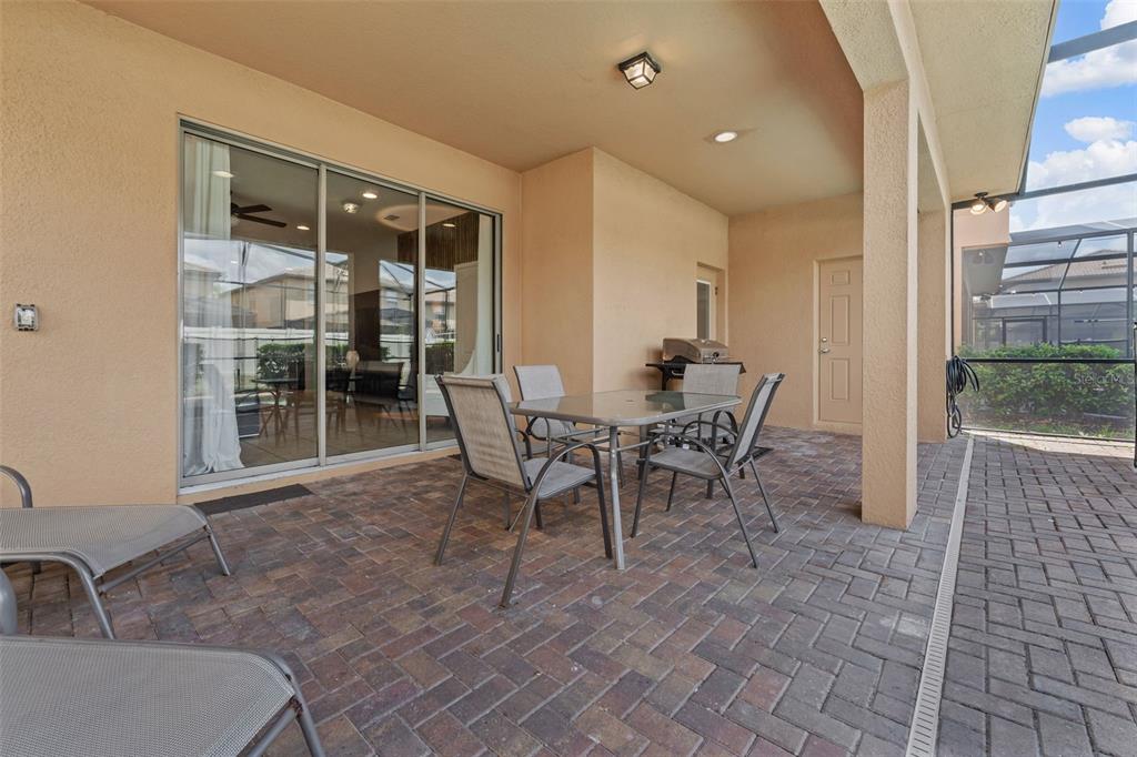2108 Morocco Way Kissimmee, FL 34747 - Photo 43 of 57 a view of a dining room with furniture