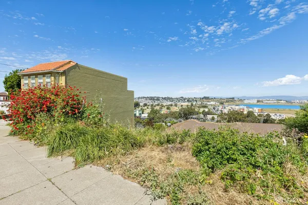 $568,000 | 778 Jamestown Avenue, San Francisco, CA 94124