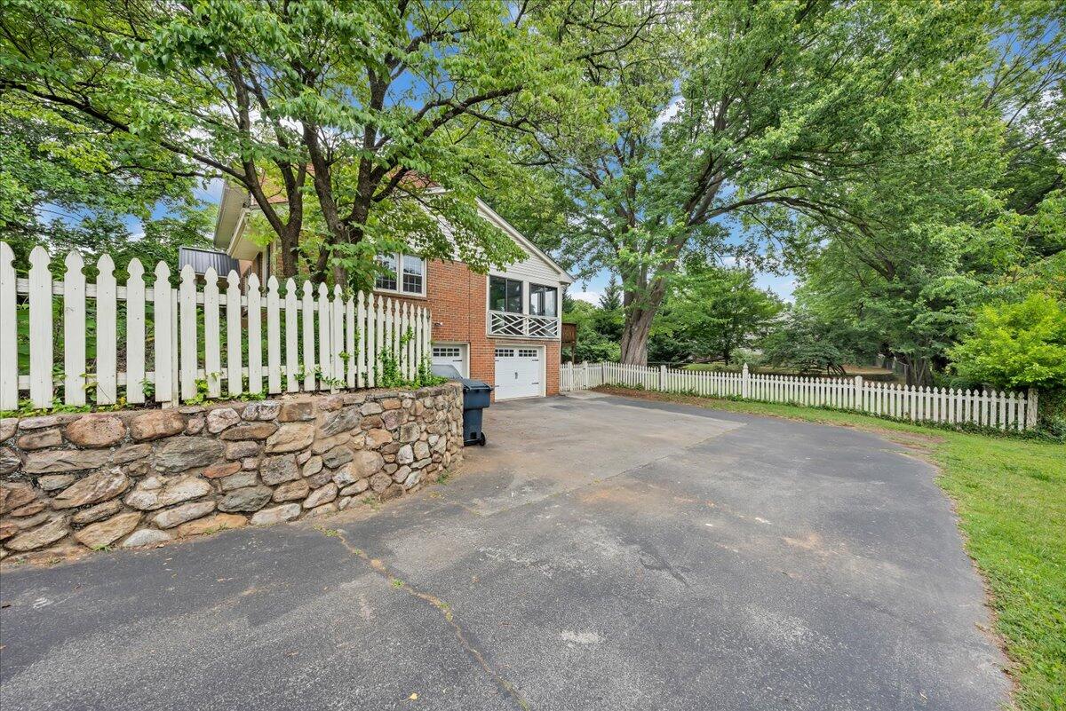 1143 Overland Road Southwest Roanoke, VA 24015 - Photo 42 of 48 62-MIB00991