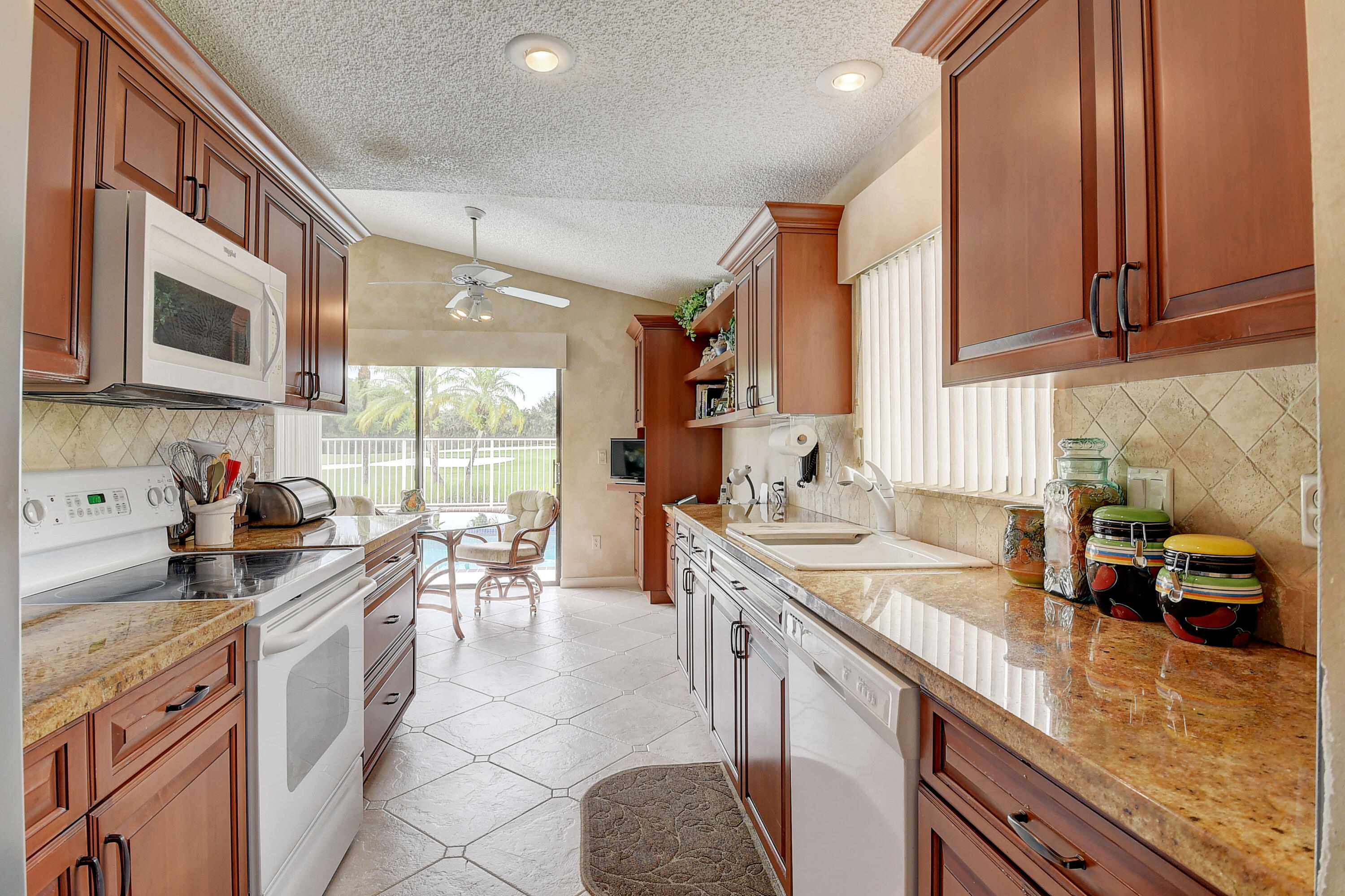 11228 Cloverleaf Circle Boca Raton, FL 33428 - Photo 8 of 54 Kitchen