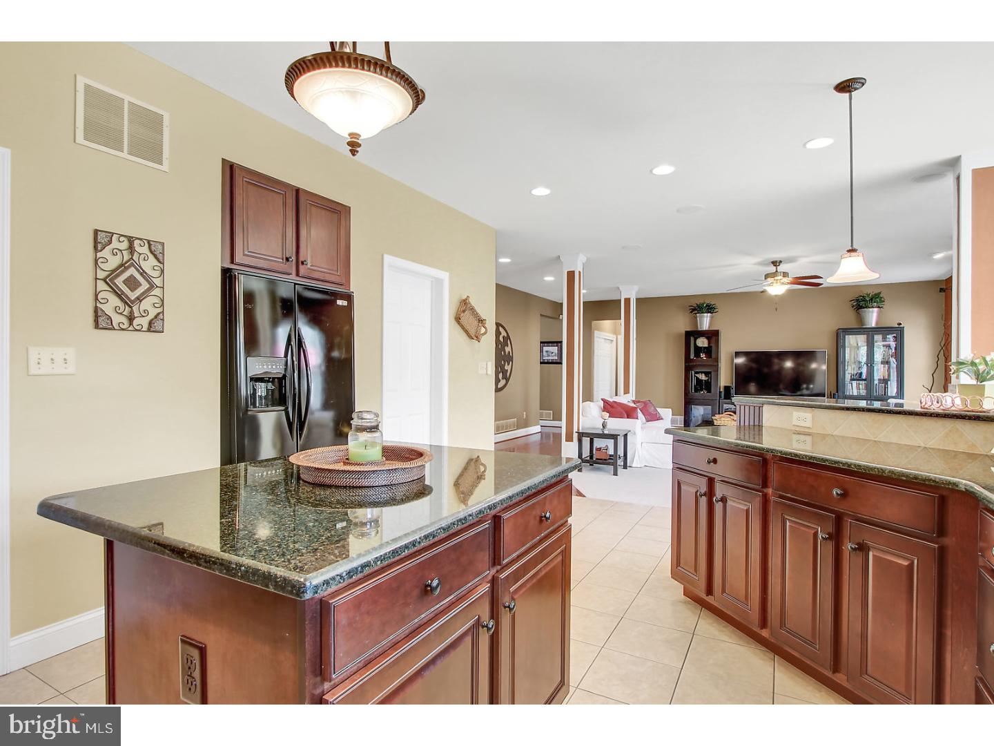 1402 Springhouse Road Reading, PA 19608 - Photo 11 of 25