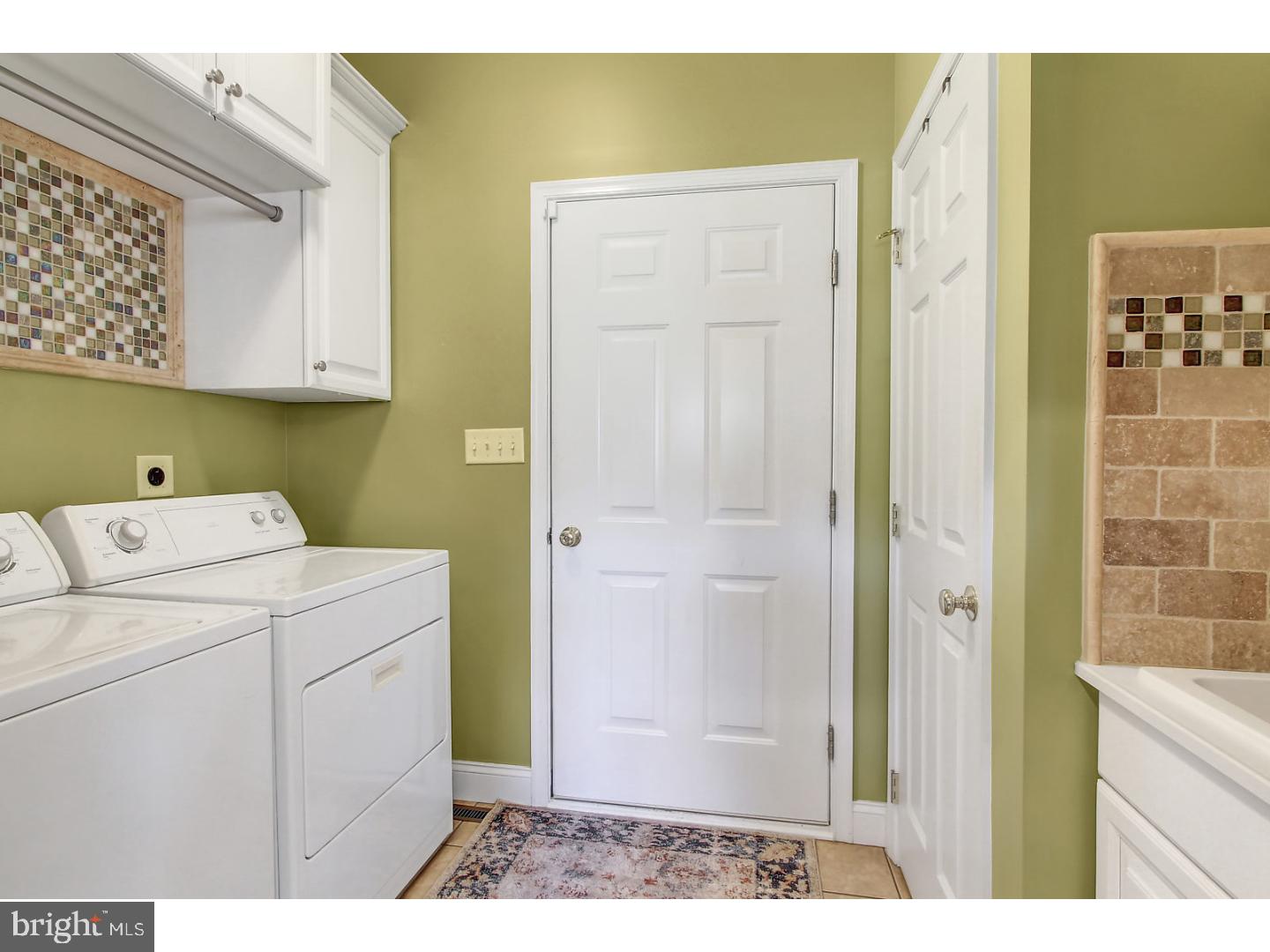 1402 Springhouse Road Reading, PA 19608 - Photo 14 of 25