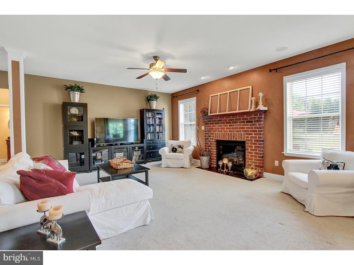 1402 Springhouse Road Reading, PA 19608 - Photo 7 of 25