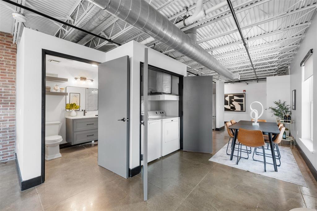 219 South 4th Street, Unit 608 Waco, TX 76701 - Photo 11 of 37 a view of a livingroom with furniture