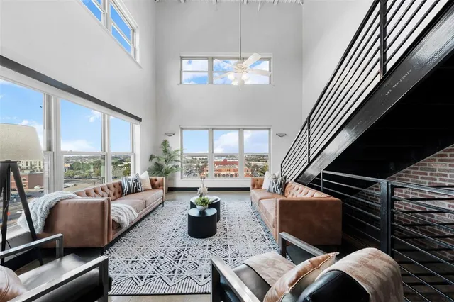 $915,000 | 219 South 4th Street, Unit 608, Waco, TX 76701