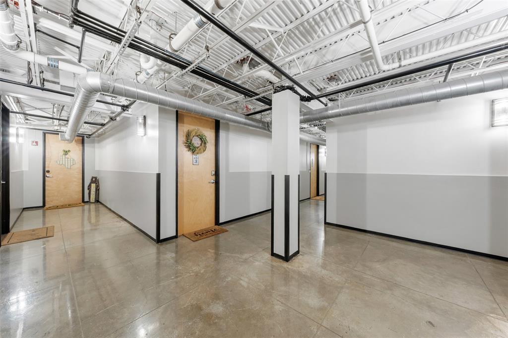 219 South 4th Street, Unit 608 Waco, TX 76701 - Photo 5 of 37 a view of a garage